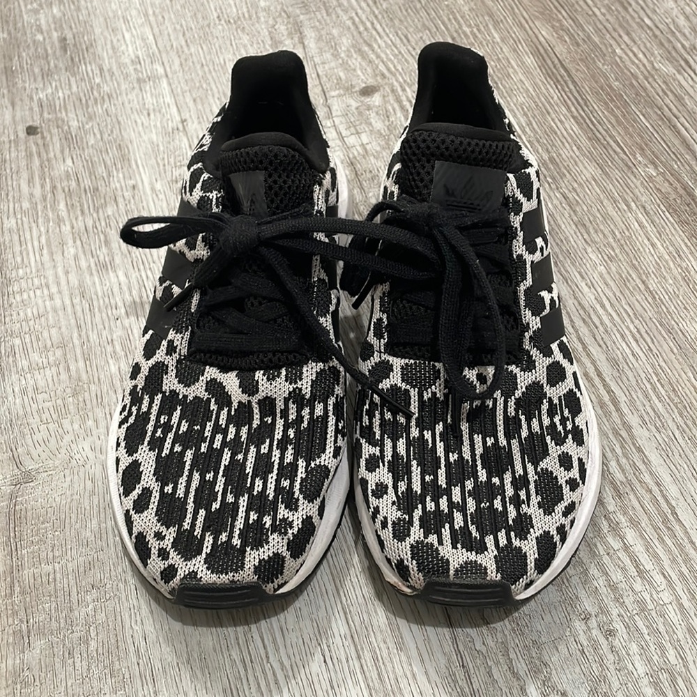Women’s leopard Adidas Swift Run sneakers